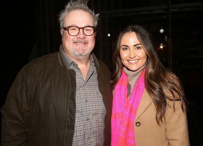 Lindsay Schweitzer Biography: Meet Eric Stonestreet’s Wife & Pediatric Nurse