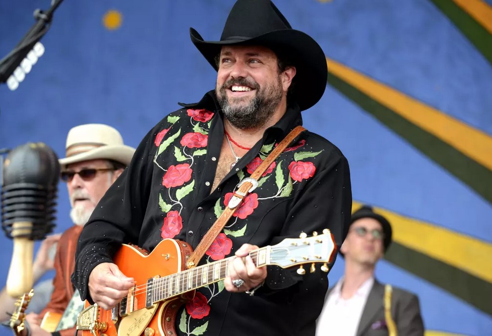 Raul Malo Dies at 60 & Cause of Death — Inside the Life, Legacy, and Final Days of The Mavericks’ Iconic Frontman