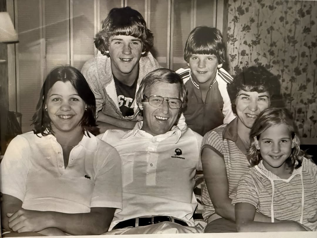 Luanne Altenbaumer: Inside the Life of Lou Holtz’s Eldest Daughter Following the Legendary Coach’s Death at 89